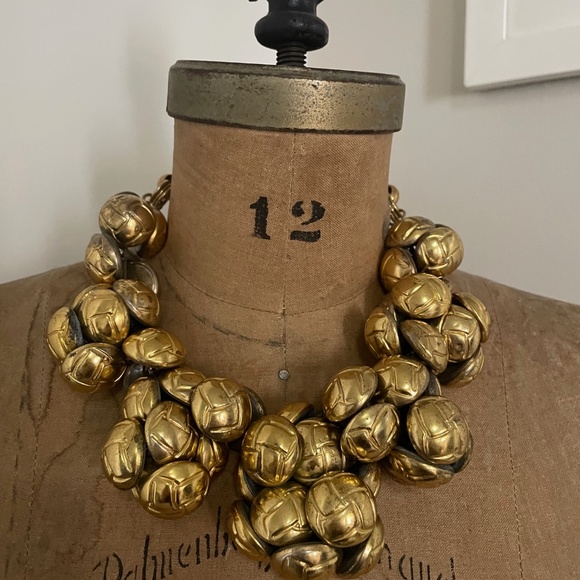 MONET VINTAGE STATEMENT PIECE NECKLACE GOD BUTTON CLUSTERS RARE - Picture 3 of 3
